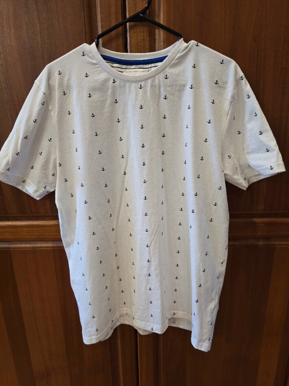 Denim and Flower white T shirt with anker pattern size large